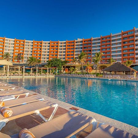 Crown Paradise Club Cancun Exterior photo