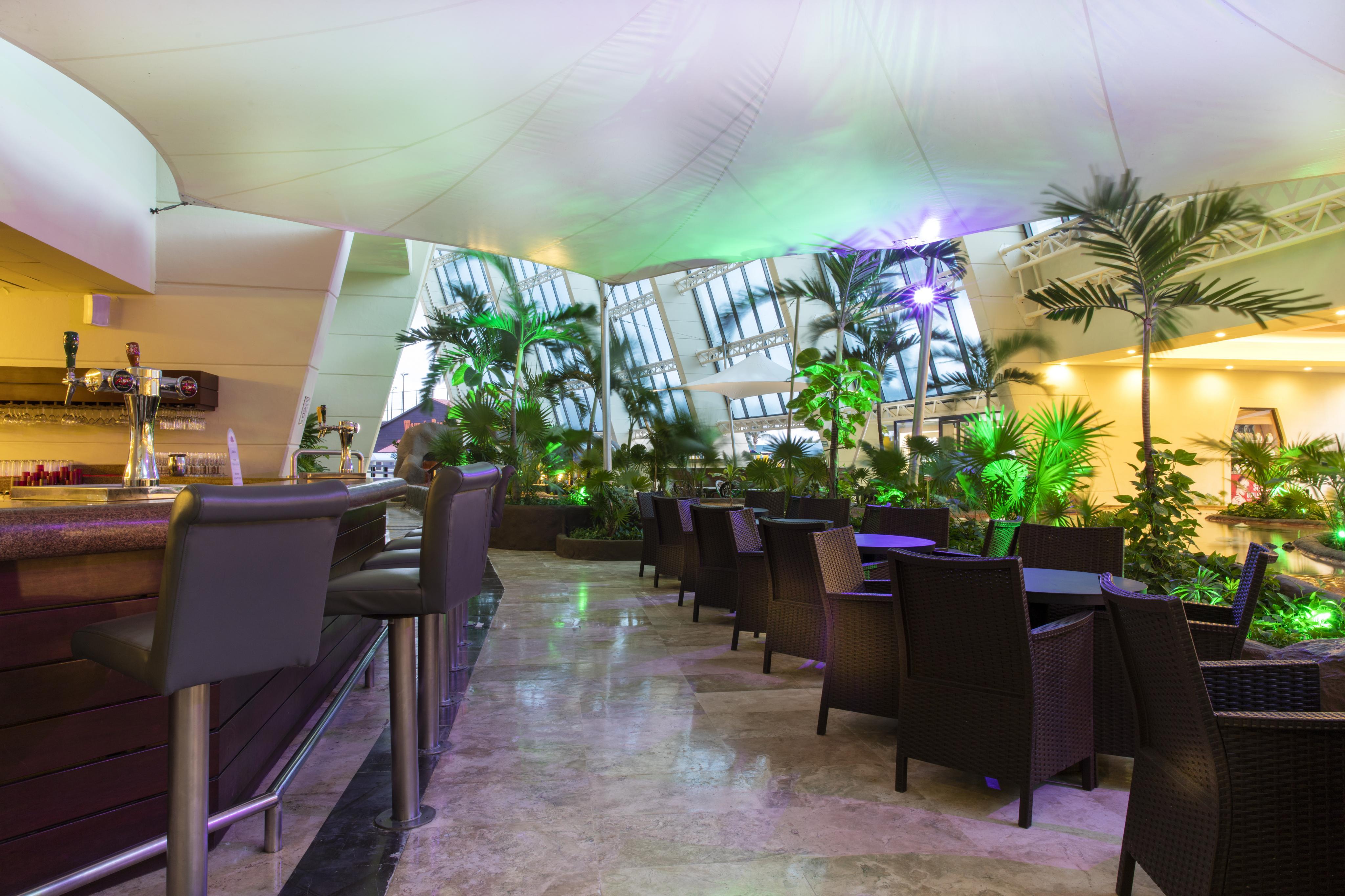 Crown Paradise Club Cancun Exterior photo The interior of the lounge