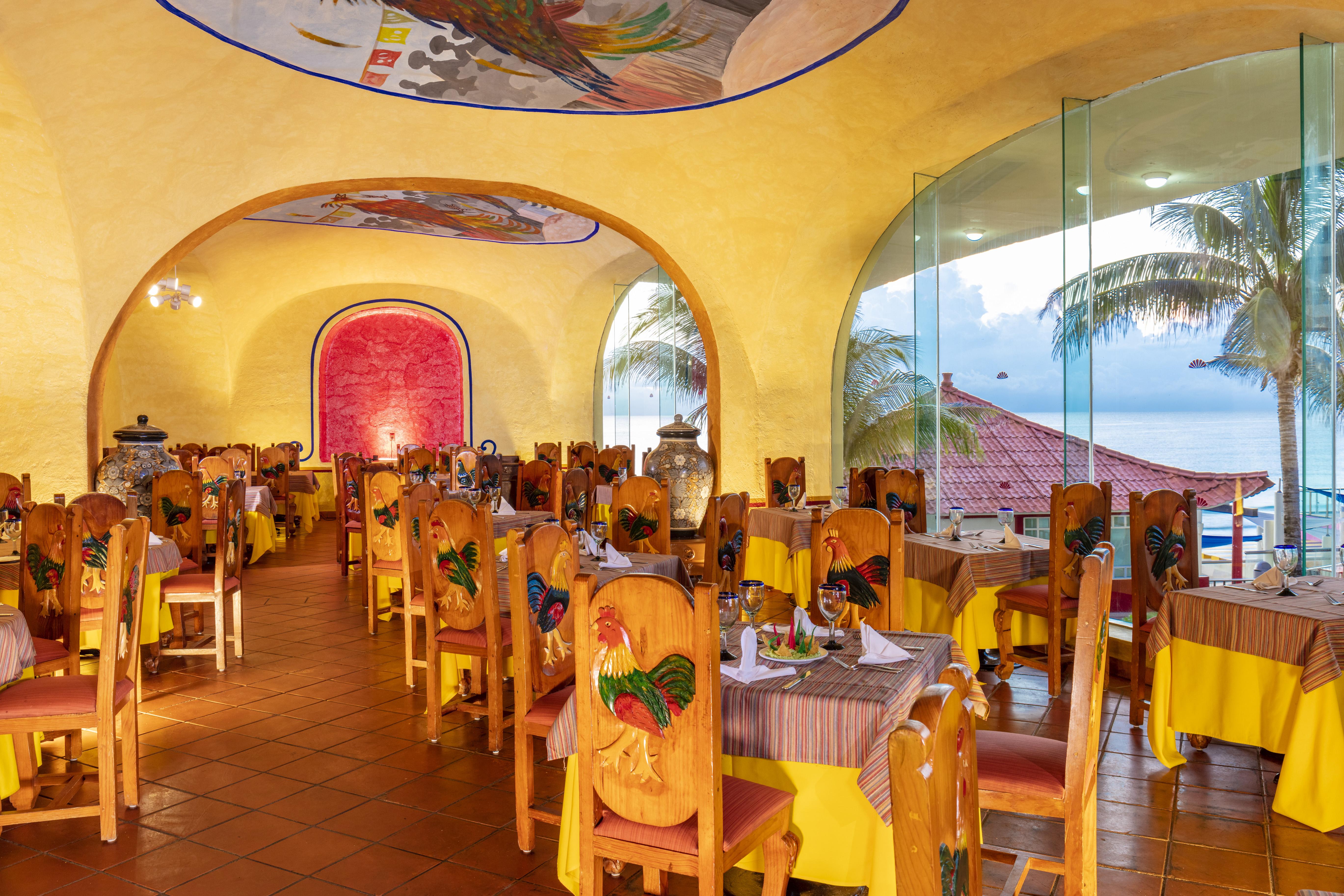 Crown Paradise Club Cancun Exterior photo Restaurant at the Grand Palladium Resort
